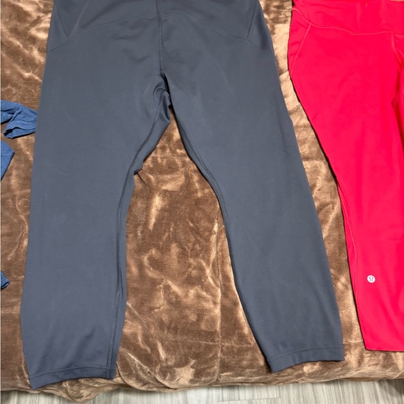 2 pairs of Women's size 20 Lululemon Leggings in black and Red - Picture 10 of 16